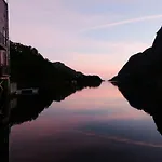 Logbua - House On The Sea *