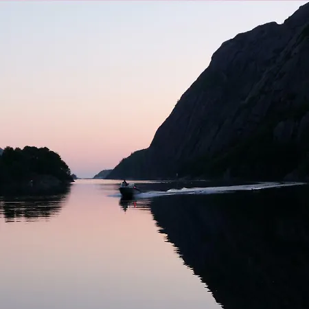 Logbua - House On The Sea * Åna-Sira