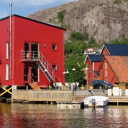 Logbua - House On The Sea * Åna-Sira