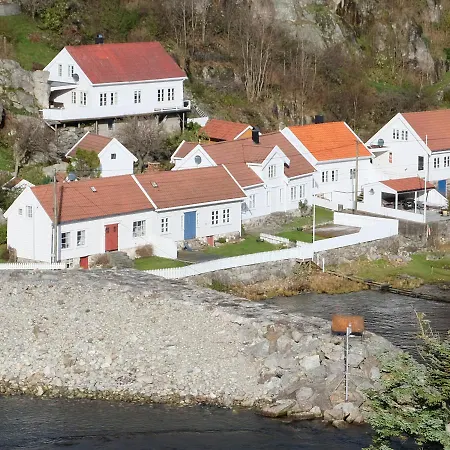 Villa Logbua - House On The Sea