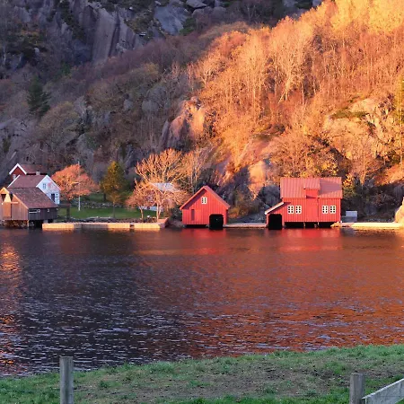 Logbua - House On The Sea