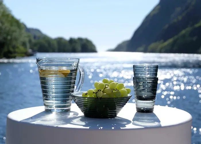 Logbua - House On The Sea Åna-Sira