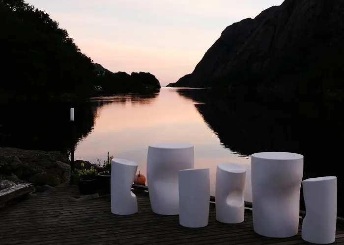 Logbua - House On The Sea *