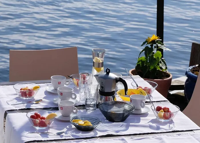 Logbua - House On The Sea