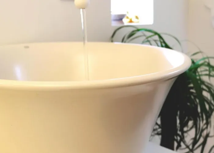 Logbua - House On The Sea *