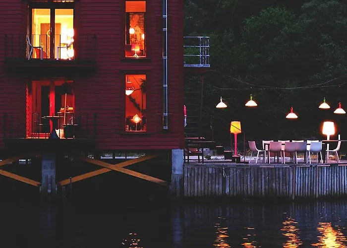 Logbua - House On The Sea Åna-Sira