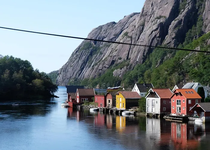 Logbua - House On The Sea Åna-Sira