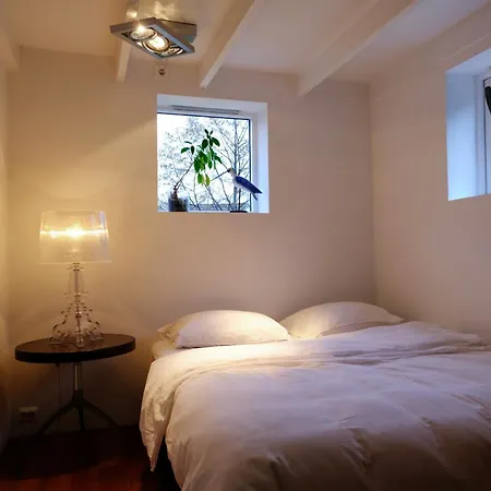 Logbua - House On The Sea