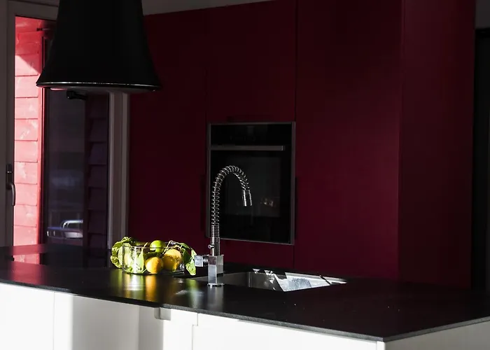 Logbua - House On The Sea