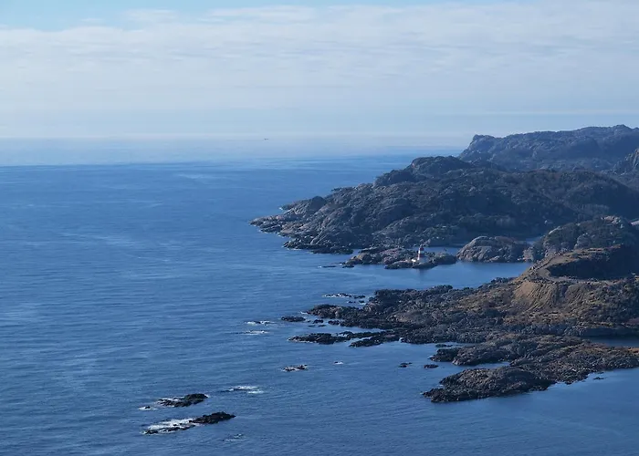 Villa Logbua - House On The Sea Ana-Sira