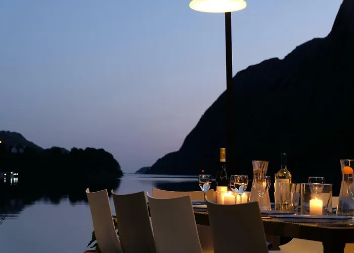 Logbua - House On The Sea Ana-Sira